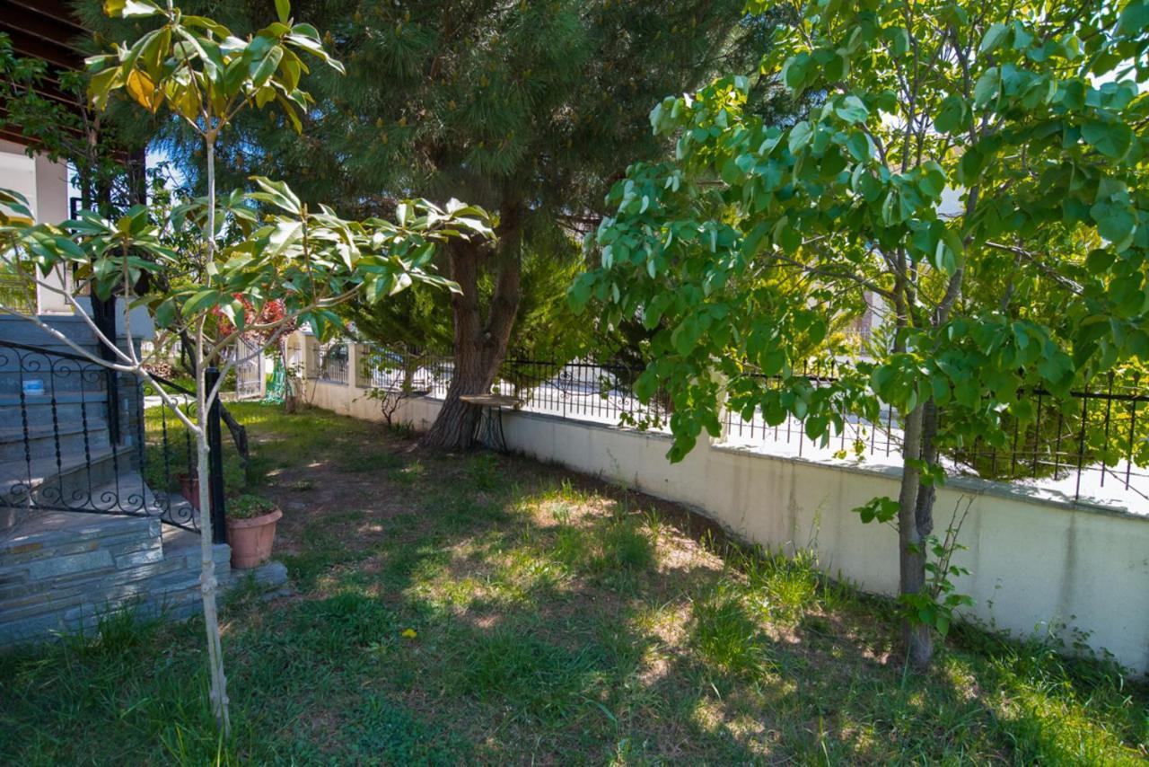 Seasidelongo Houses 1 Min From The Beach Of Nikiti Exterior photo